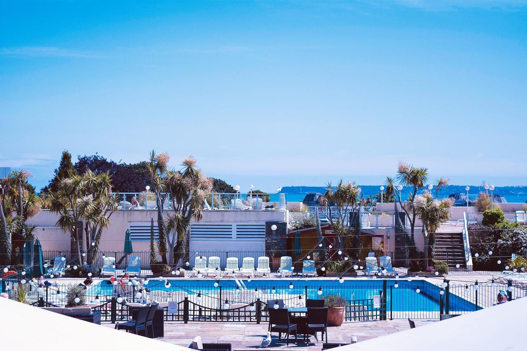 Tlh Derwent Hotel - Tlh Leisure, Entertainment And Spa Resort Torquay Bagian luar foto