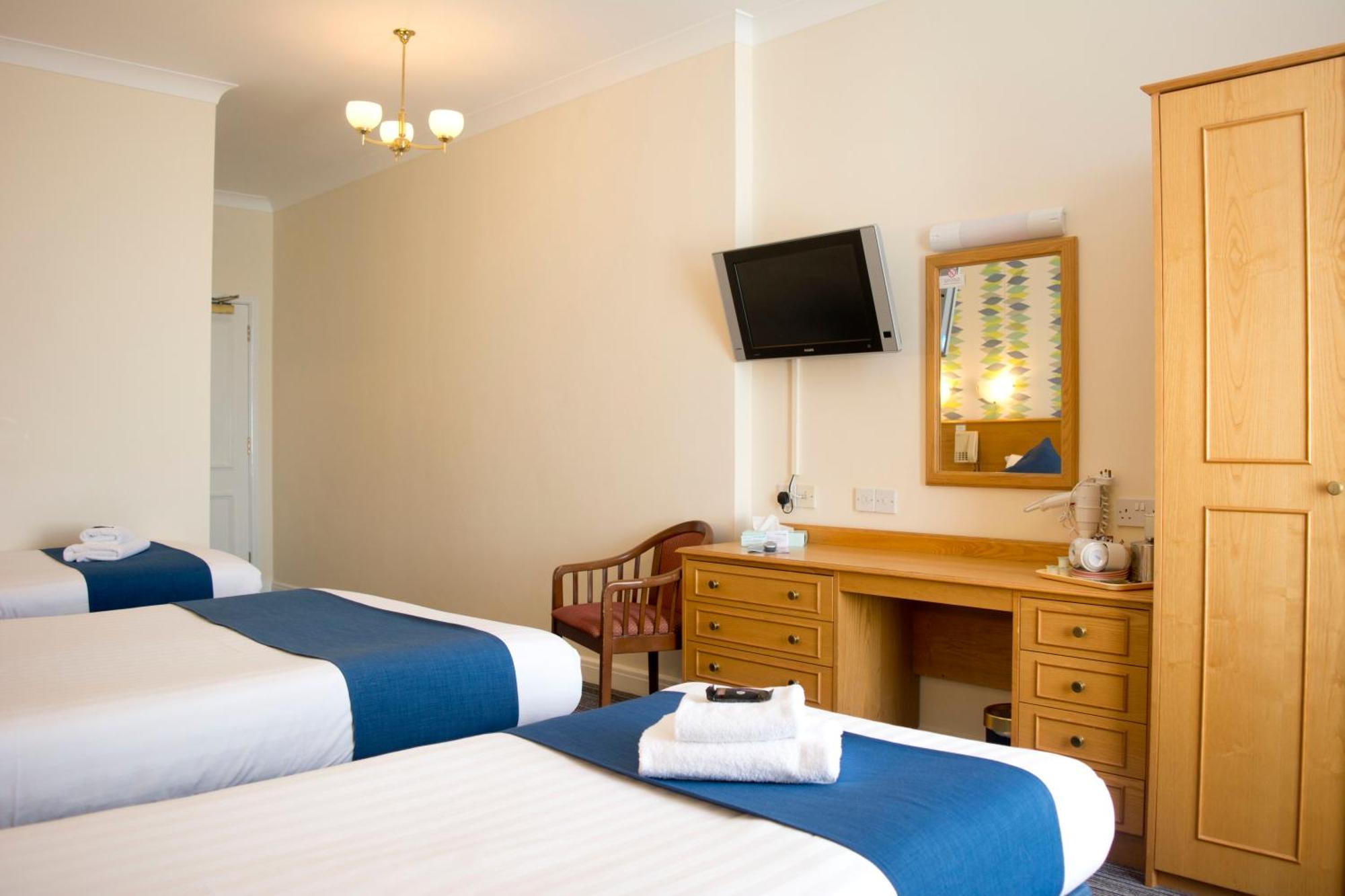 Tlh Derwent Hotel - Tlh Leisure, Entertainment And Spa Resort Torquay Bagian luar foto