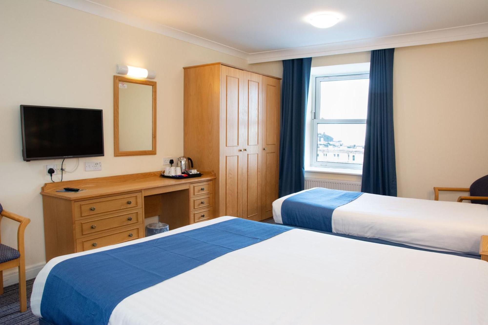 Tlh Derwent Hotel - Tlh Leisure, Entertainment And Spa Resort Torquay Bagian luar foto